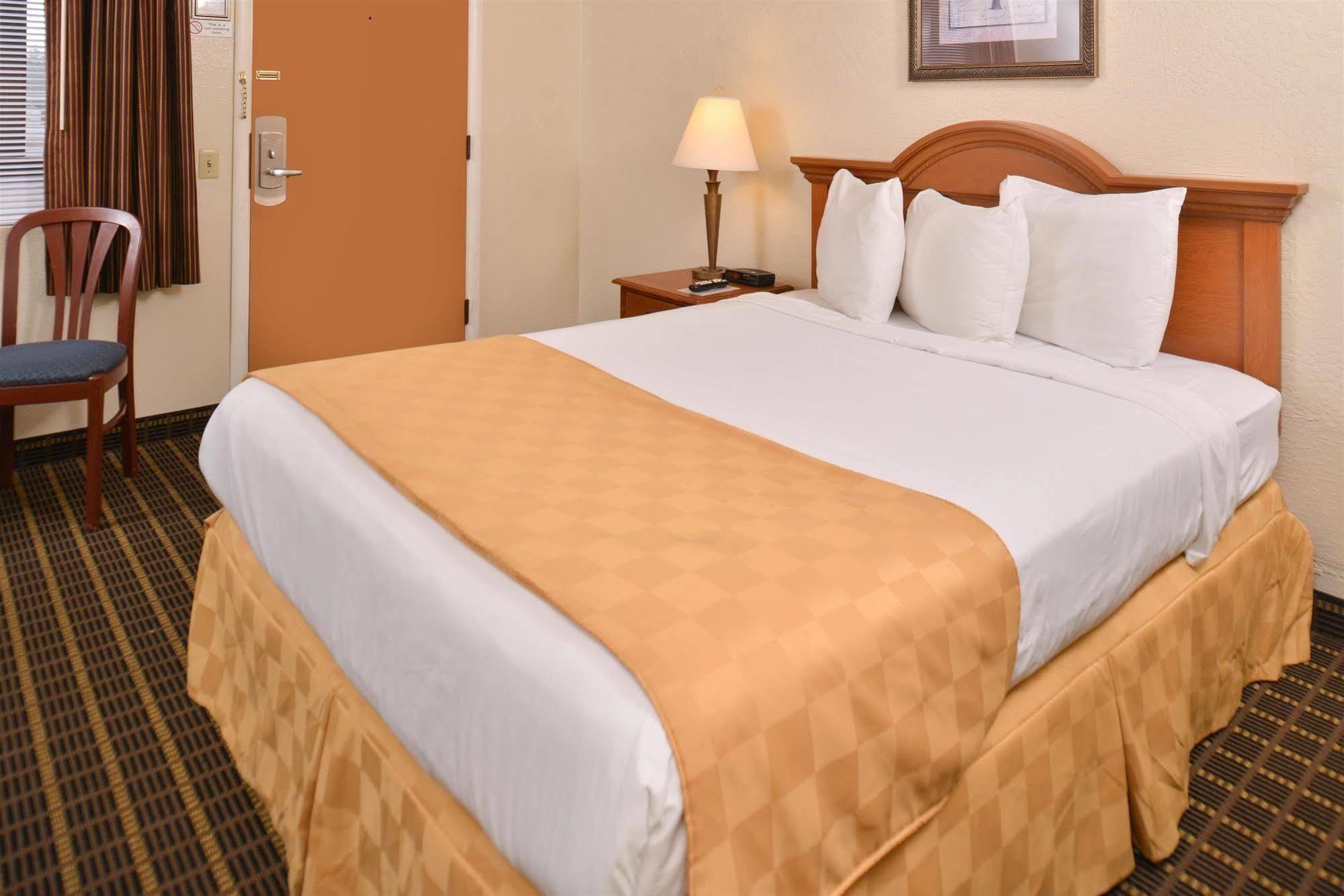 North Coast Inn Кресент-Сити Экстерьер фото